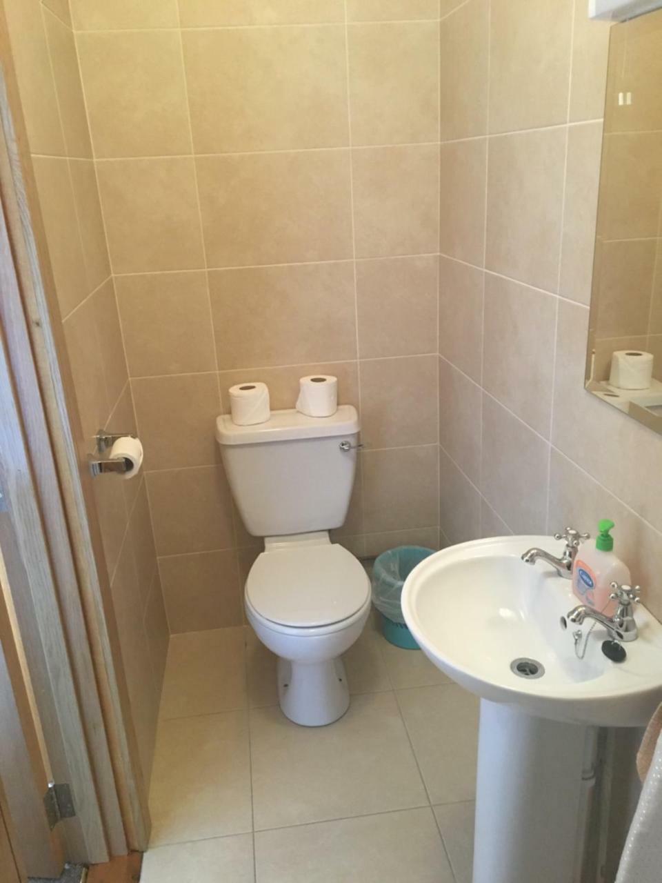 Dalys Accommodation Kilkenny Extérieur photo